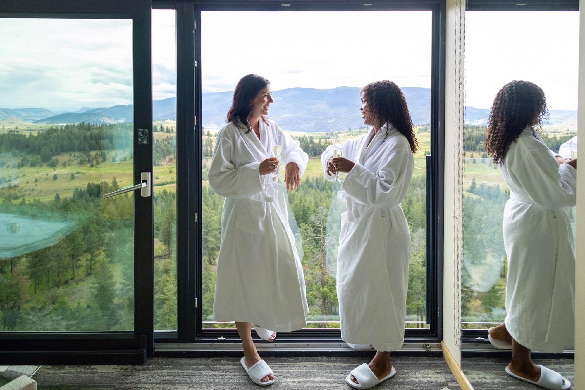 Sparkling Hill Resort And Spa - Adults-Only Resort Vernon Exterior foto